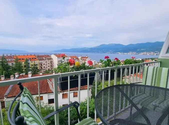 With Sea View Apartment *