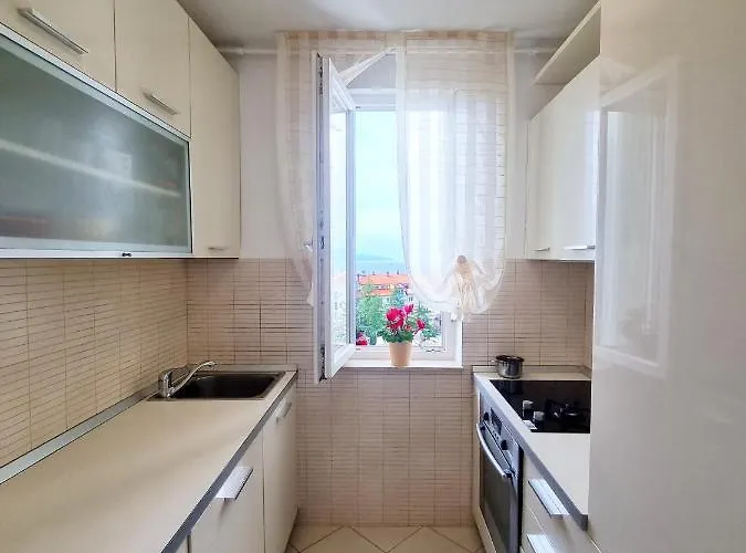 With Sea View Apartment